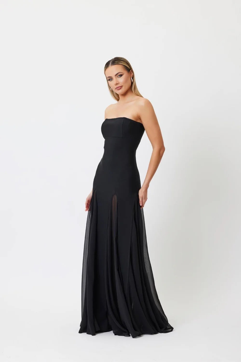 LILI WHITE STRAPLESS LONG DRESS