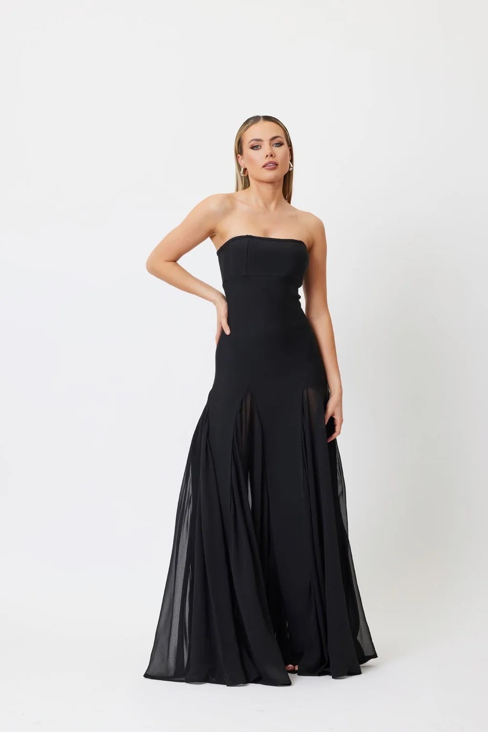 LILI WHITE STRAPLESS LONG DRESS