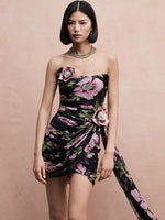 Carregar imagem no visualizador da galeria, NANCY BLACK AND PINK FLORAL CASUAL SHORT DRESS
