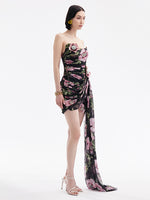 Carregar imagem no visualizador da galeria, NANCY BLACK AND PINK FLORAL CASUAL SHORT DRESS
