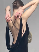 Cargar imagen en el visor de la galería, KAREN BLACK VELVET V NECK DRESS
