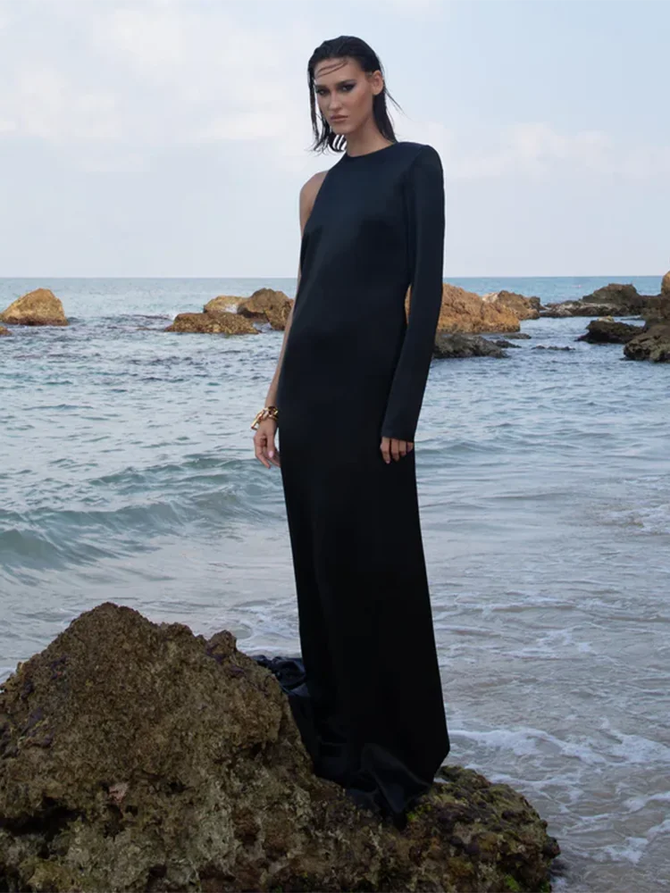 KITIKEN BLACK ONE SHOUDER DRESS