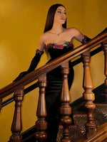 Carregar imagem no visualizador da galeria, MORGAN BLACK VELVET STRAPLESS DRESS

